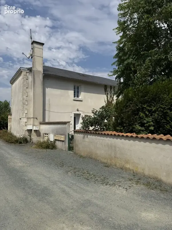 Appartement 309 m² à vendre à Mauze-Sur-Le-Mignon (79210) - photo 2
