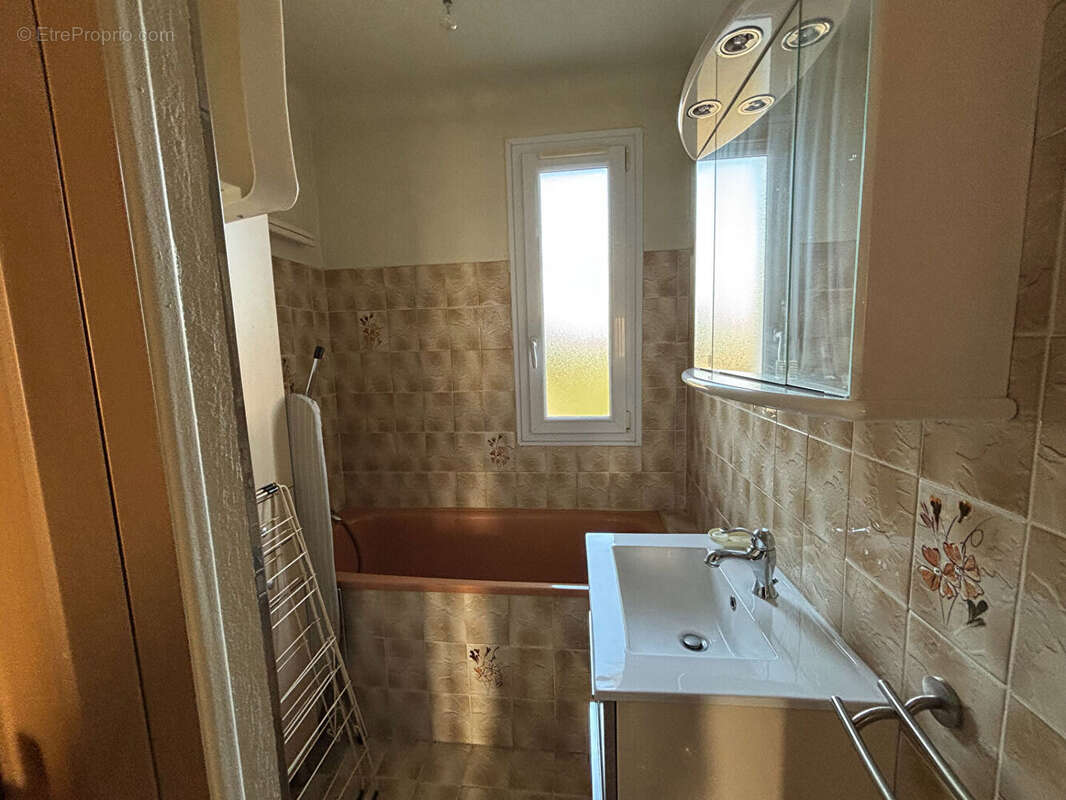 Appartement à MARSEILLE-12E