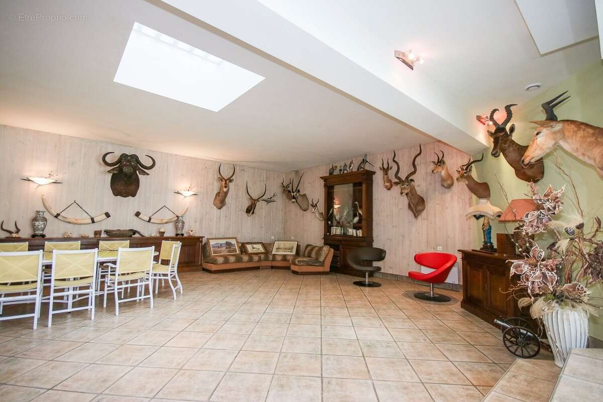 Maison à BARBEZIEUX-SAINT-HILAIRE