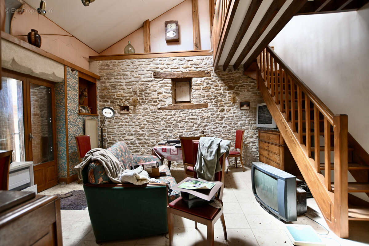 Maison à L'ISLE-SUR-SEREIN