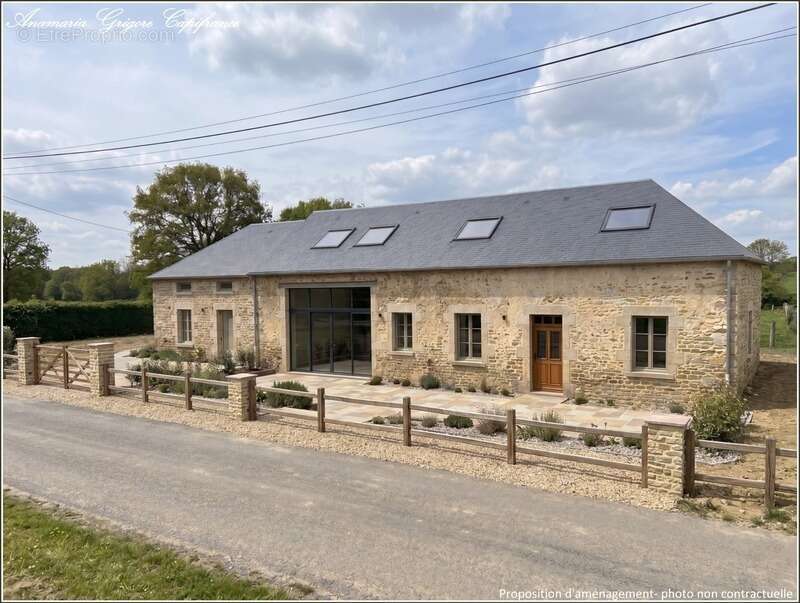Maison à SAINT-ARNOULT-DES-BOIS