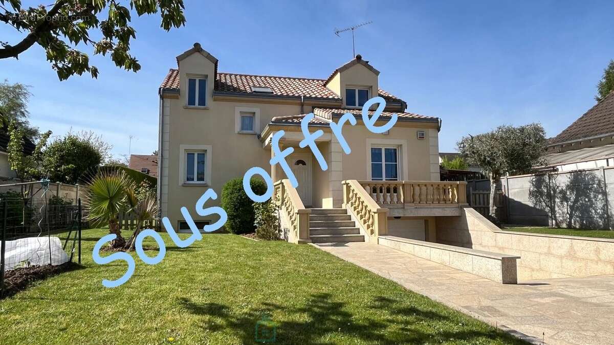 Maison à BOISSISE-LE-ROI