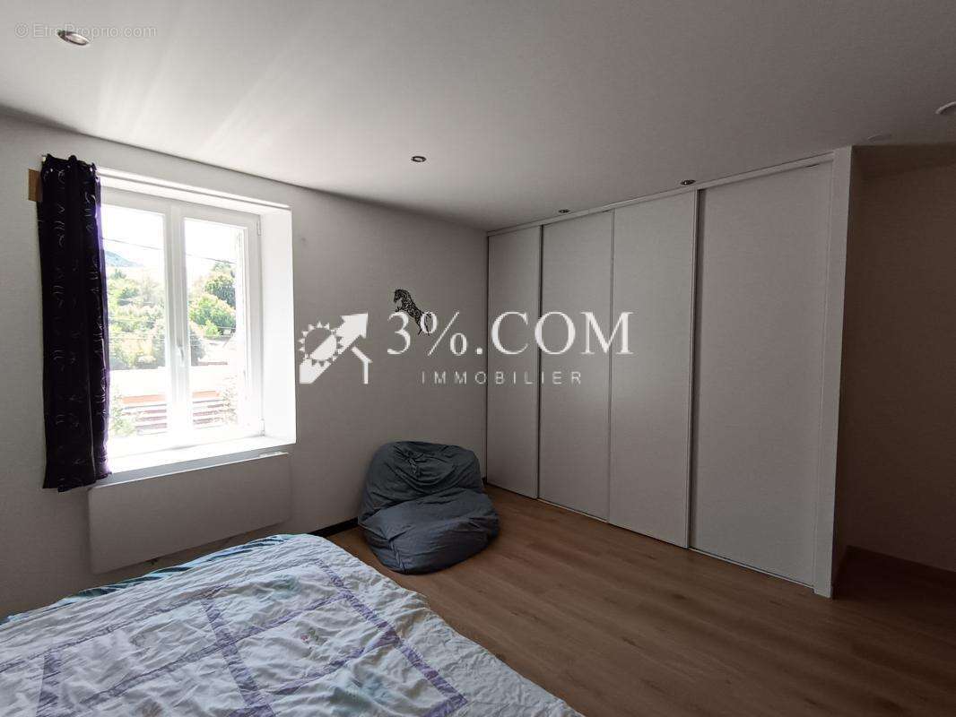 Maison de 76m2 renovee avec garage et place de stationnement - photo 9