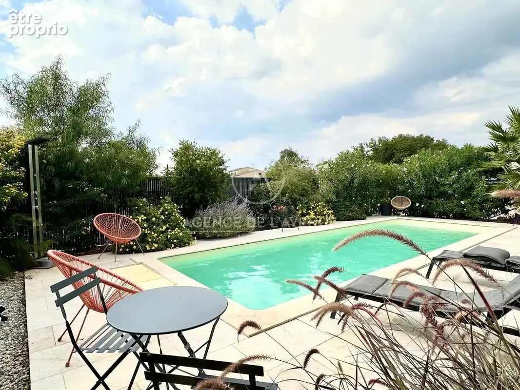 Maison à LE CASTELLET