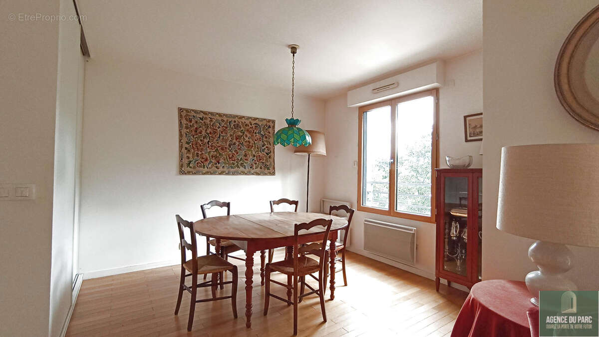 Appartement à VILLE-D'AVRAY