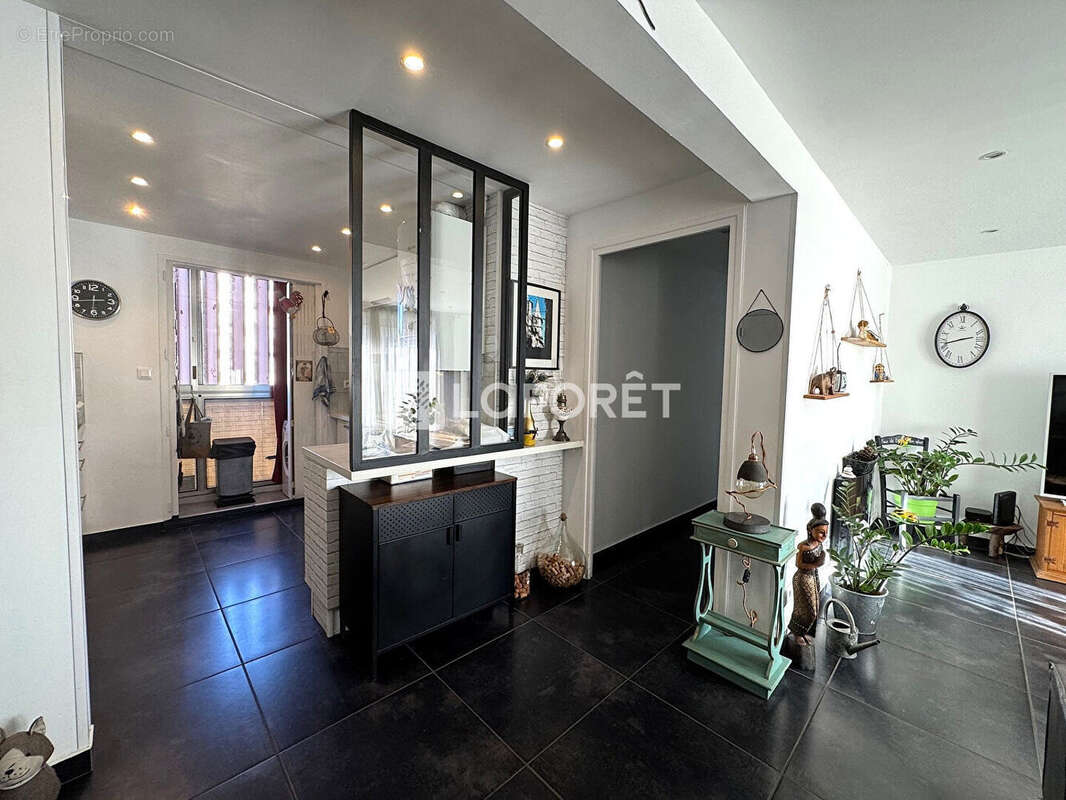 Appartement à MARSEILLE-9E