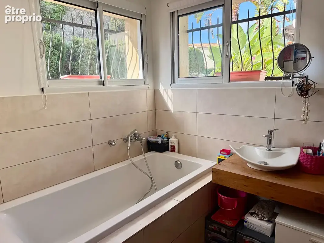 Cagnes sur mer - villa 3/4 pieces + studio piscine calme - photo 15