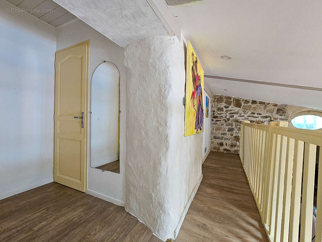 Maison à LORGUES