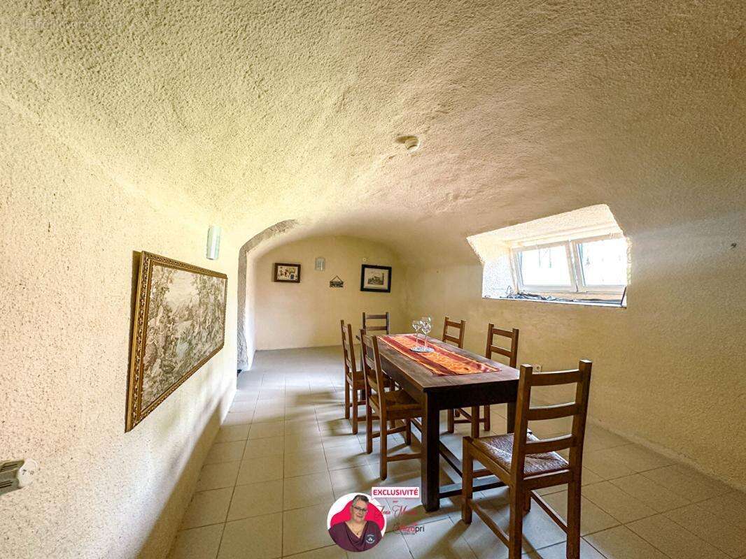 Hôtel particulier 23 pièces 868 m2 sur parcelle 3000 m² et dépendances - photo 13