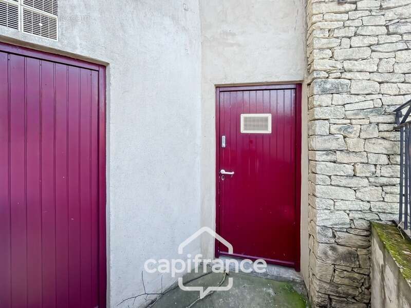 Appartement à MALLEMORT