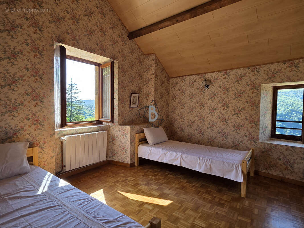 Maison à REQUISTA