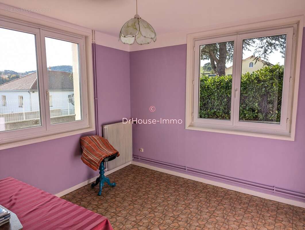 Maison à CUSSAC-SUR-LOIRE