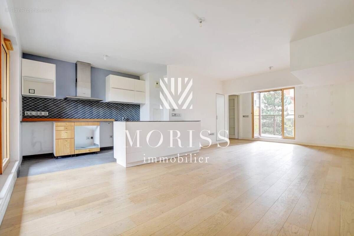 Appartement à PARIS-17E