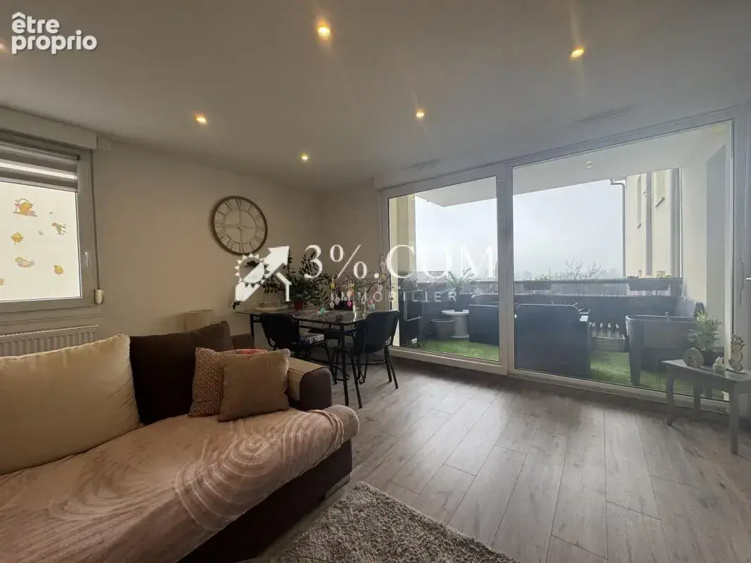 3%COM beau F3 avec terrasse et 2 places de parking- cave - photo 7
