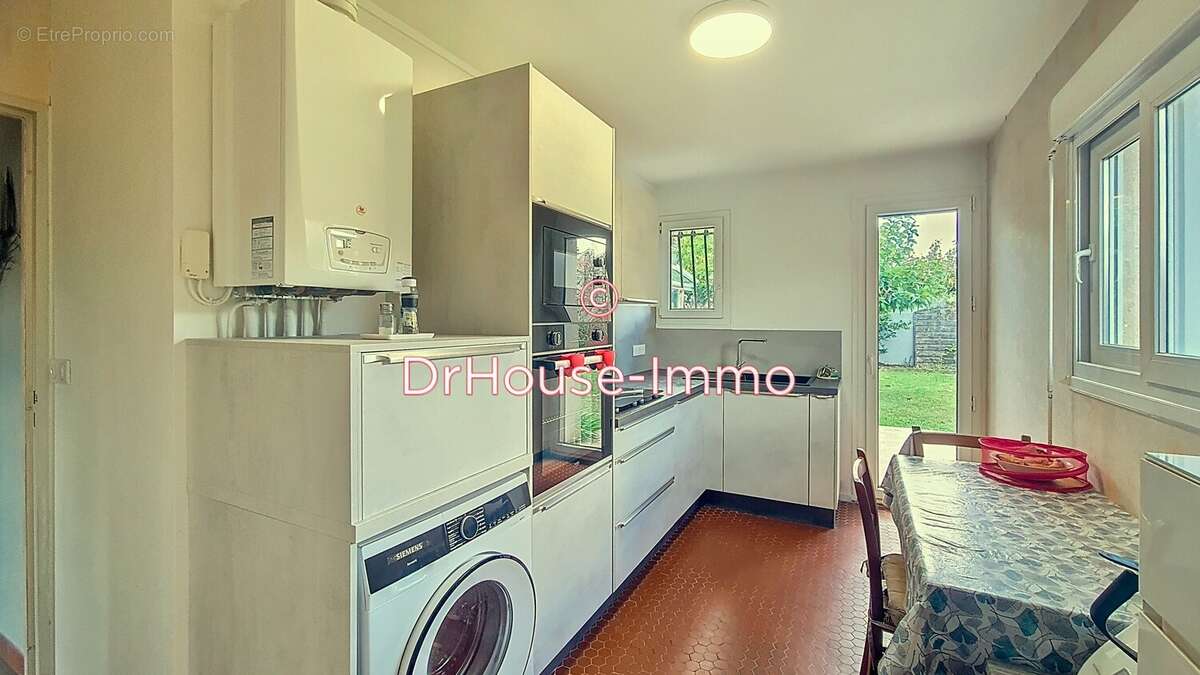 Maison à LE HAILLAN