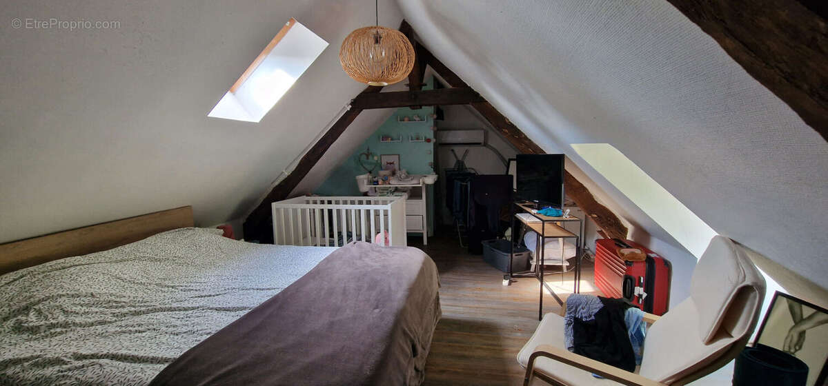 Maison à TOURNON-SAINT-PIERRE