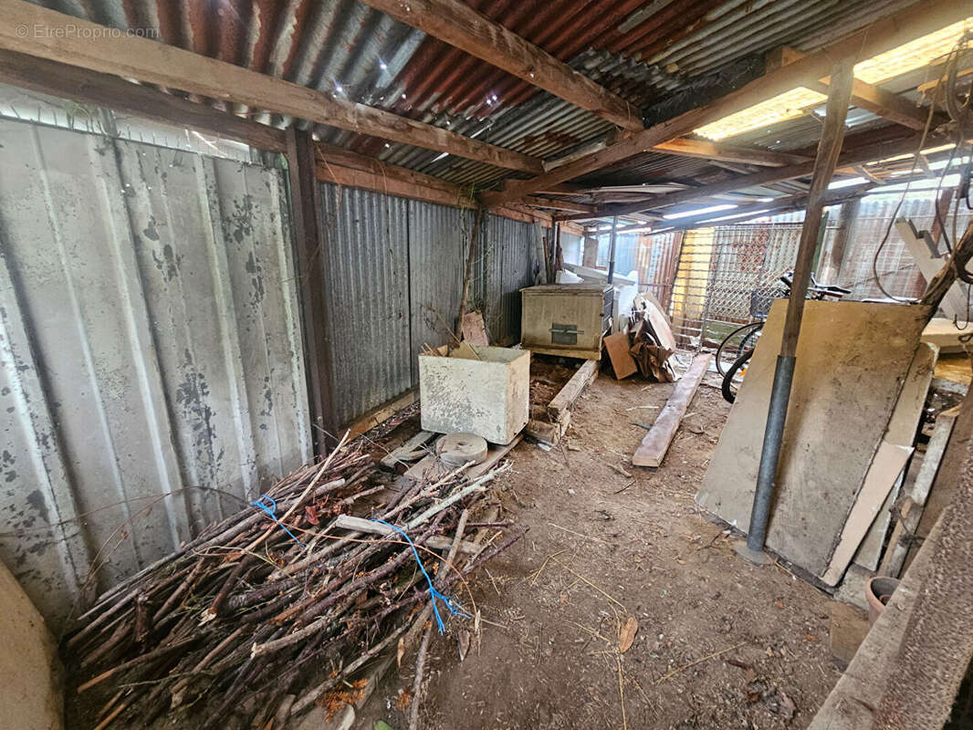 Terrain à COURSON-MONTELOUP