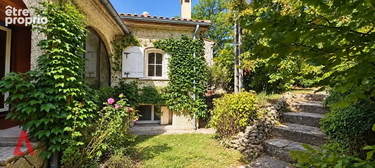 Cadre exceptionnel  Maison lumineuse avec vue, parc en bord de rivière - photo 1