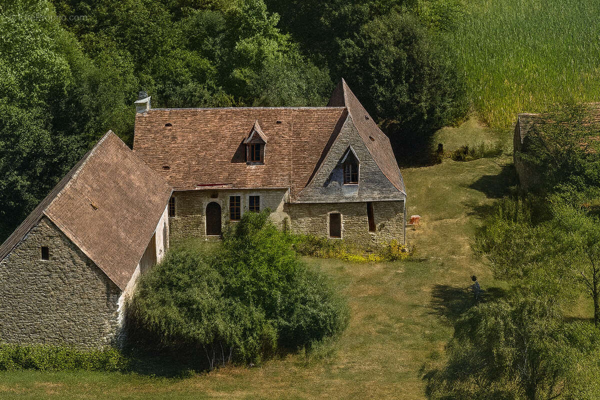 Maison à BONNETABLE