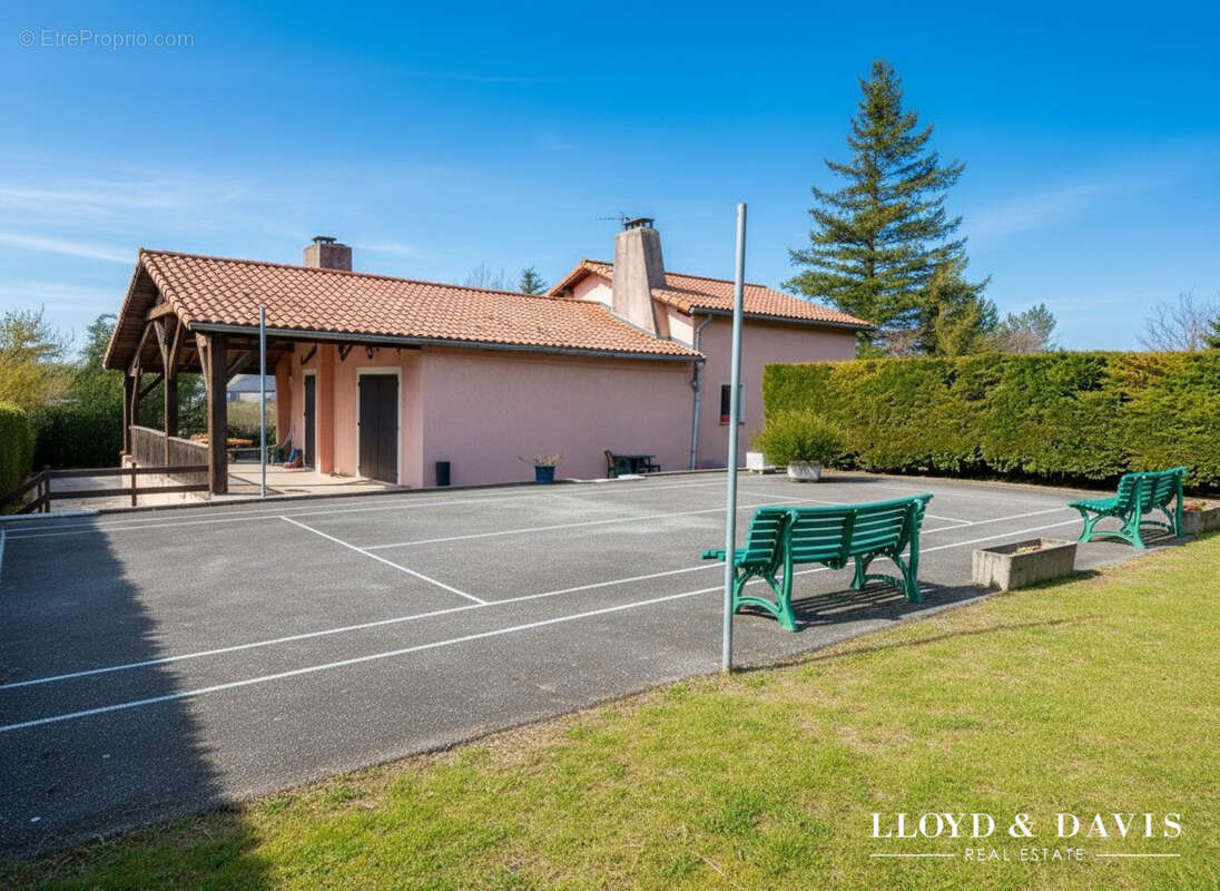 Maison à LUZINAY