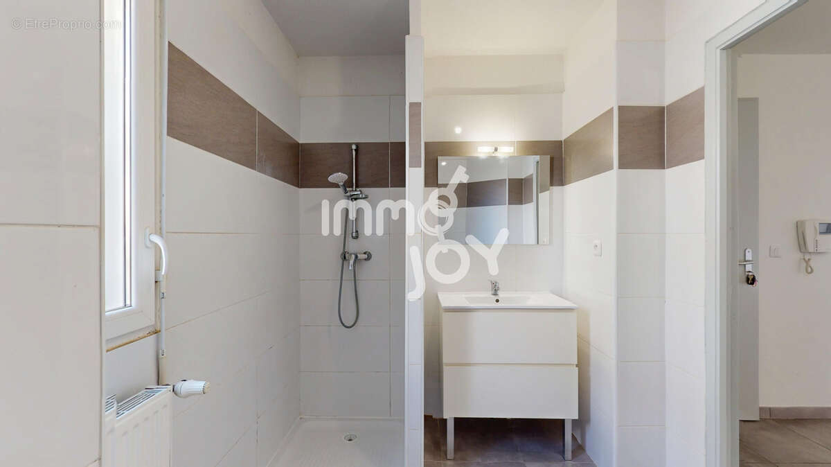 Appartement à SAUVIAN