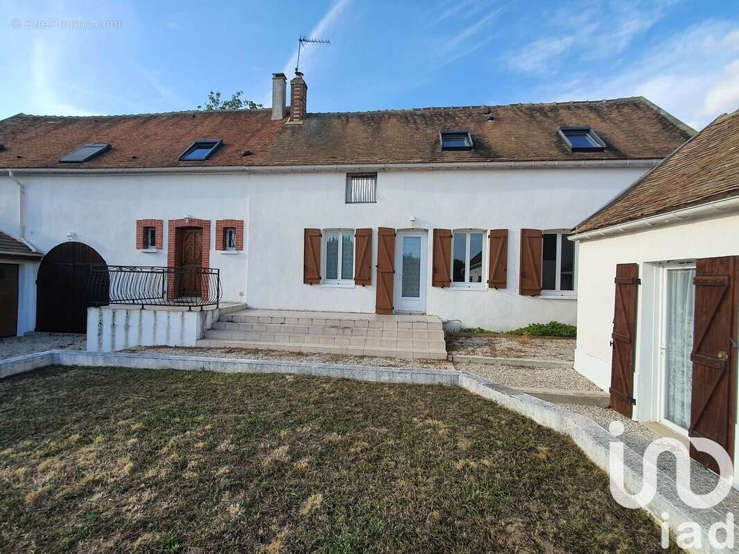 Photo 2 - Maison à MISY-SUR-YONNE