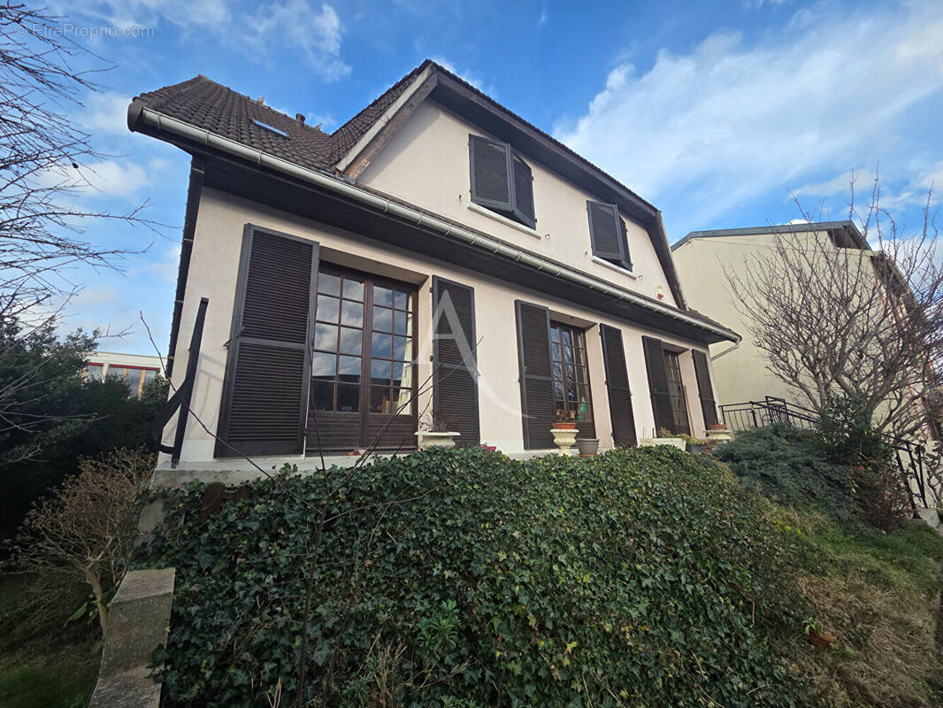 Maison à VITRY-SUR-SEINE