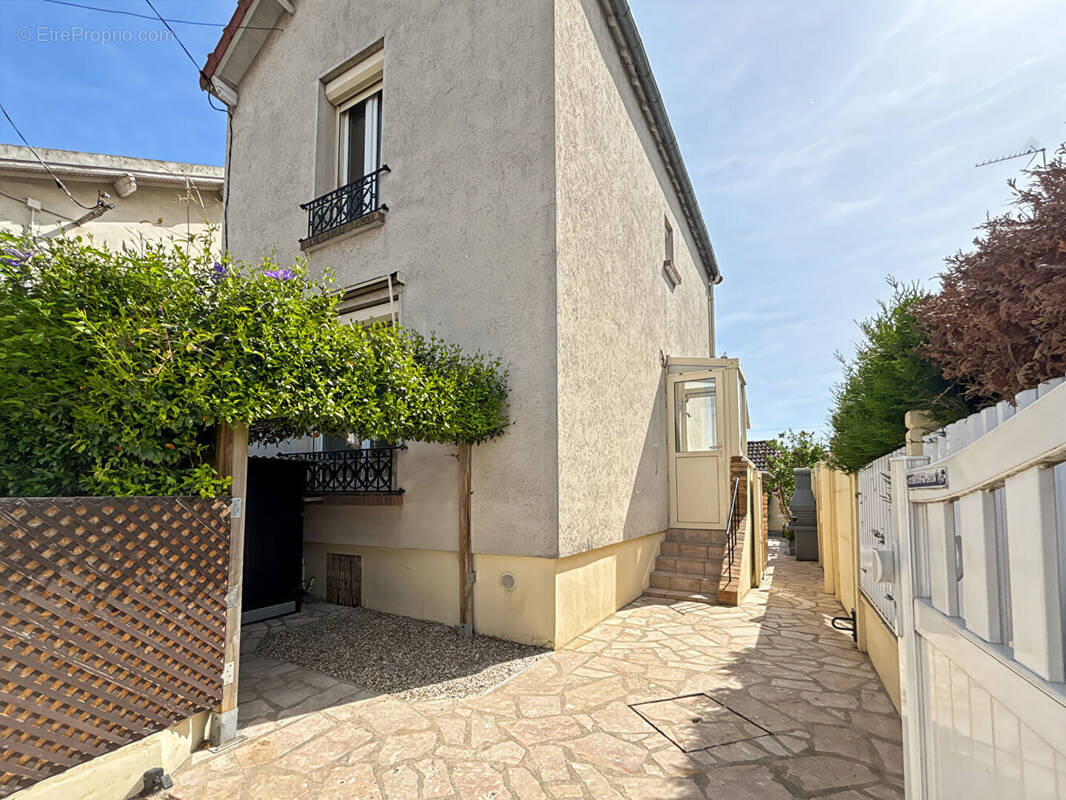 Maison à MANTES-LA-VILLE