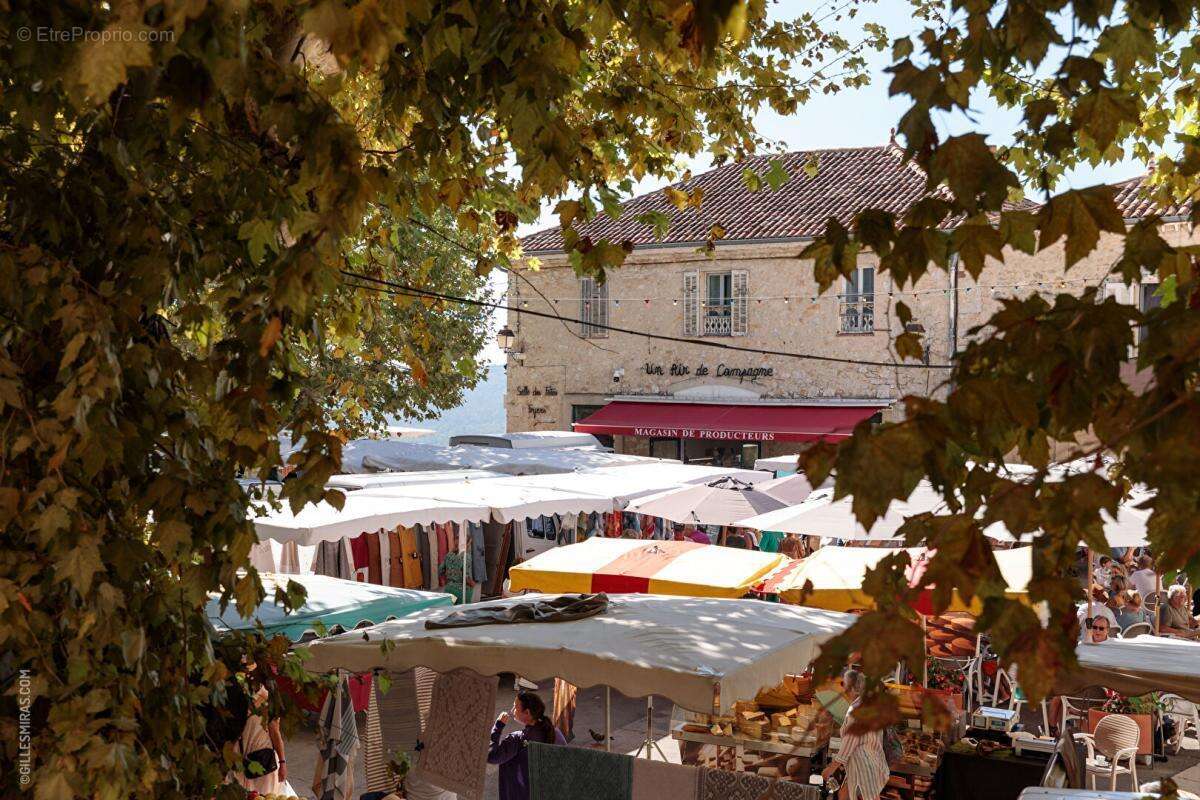 Appartement à FAYENCE
