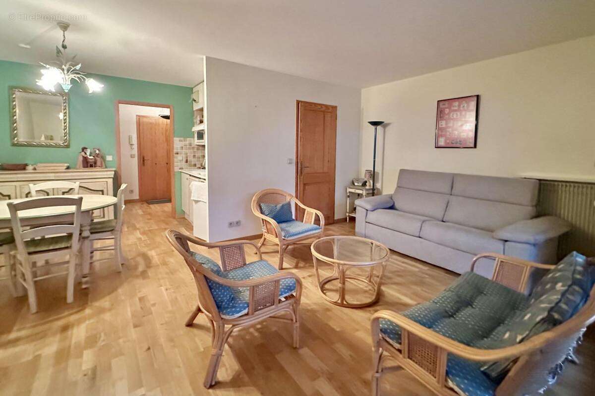 Appartement à SAINT-ETIENNE-DE-TINEE