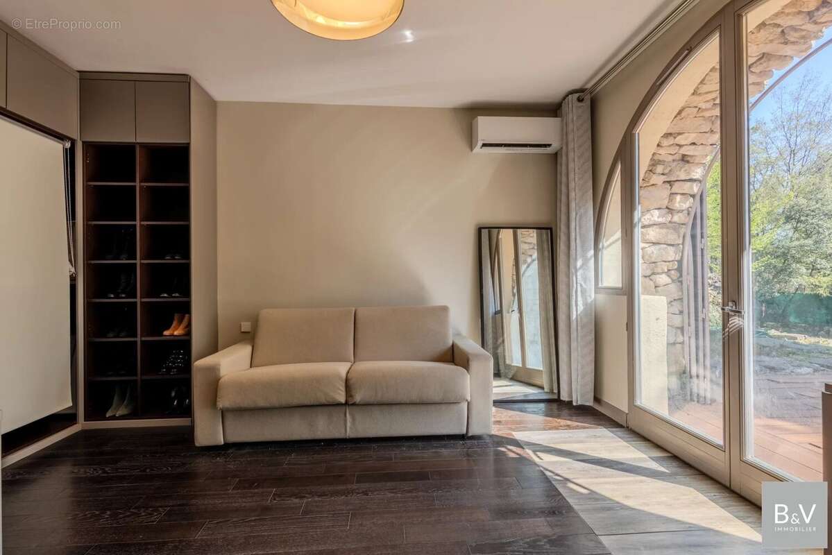 Maison à TOURRETTES-SUR-LOUP