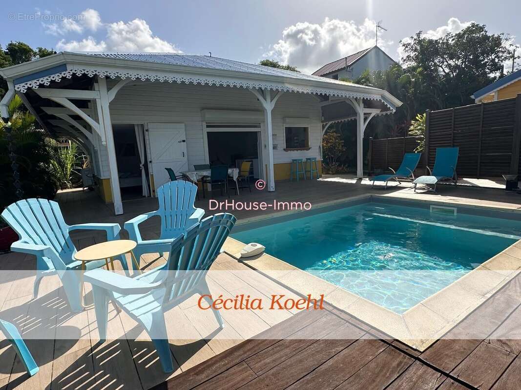 Maison 94 m² à Riviere-Salee  - photo 9