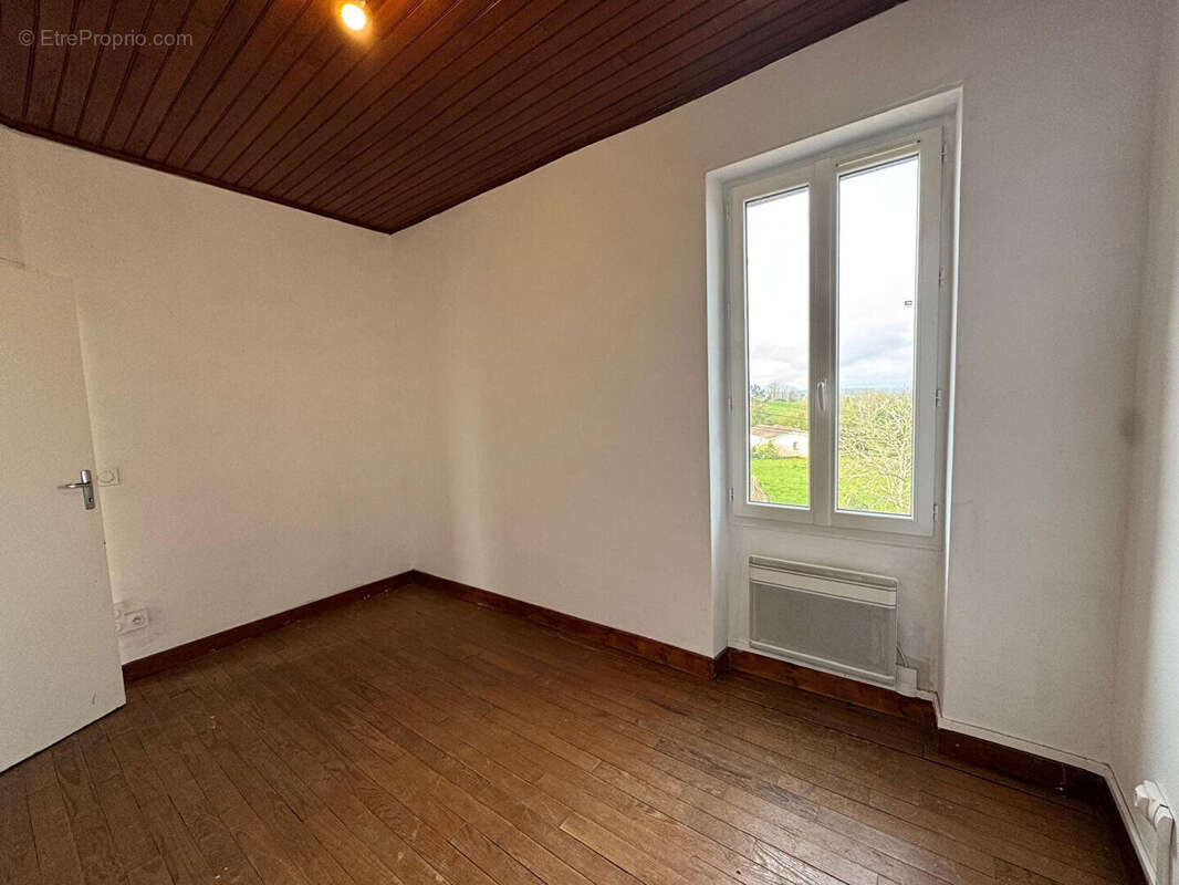 Maison à MONCLAR