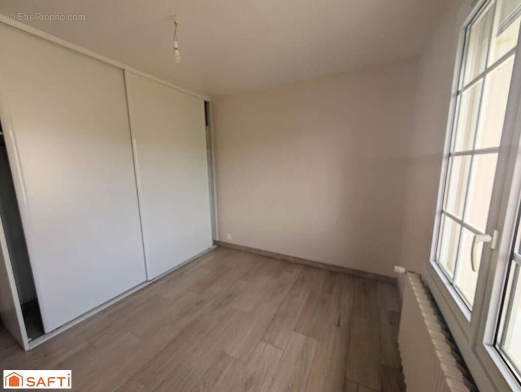 Maison 156 m² à La Chapelle-Montligeon  - photo 8