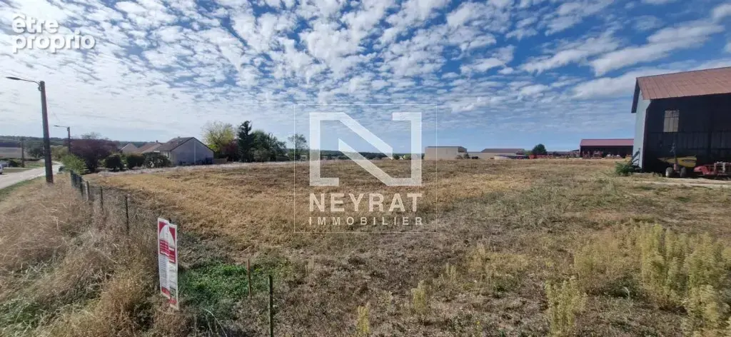 Terrain constructible non viabilisé à VILLEBICHOT - photo 2