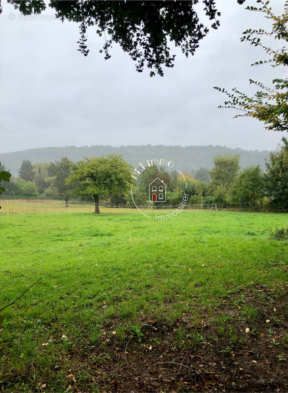 Terrain à CORMEILLES