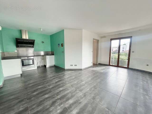 Appartement à MAISONS-ALFORT