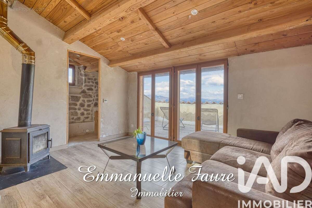 Maison 140 m² à Chalencon  - photo 6