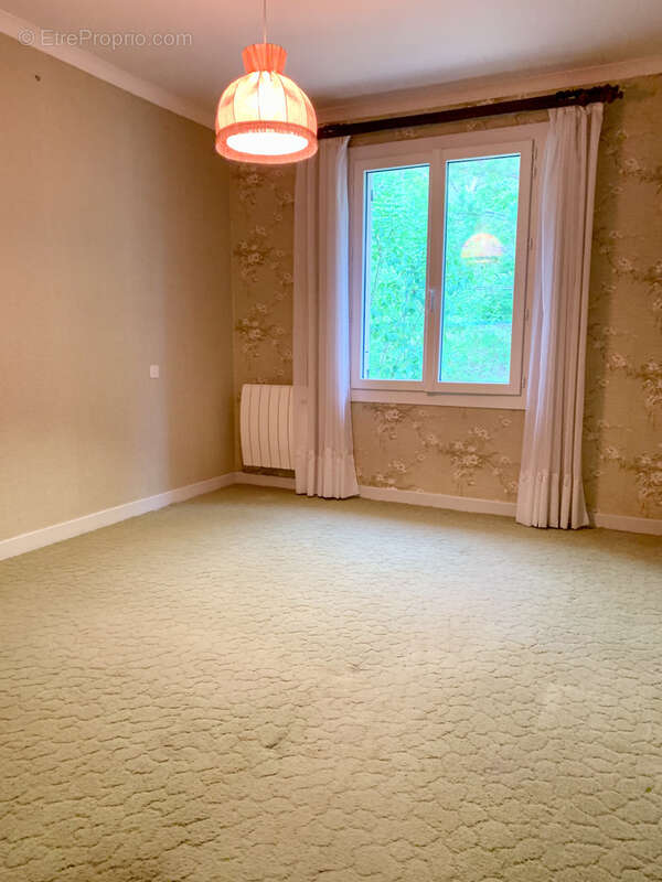 Maison à LAVAL-D&#039;AIX