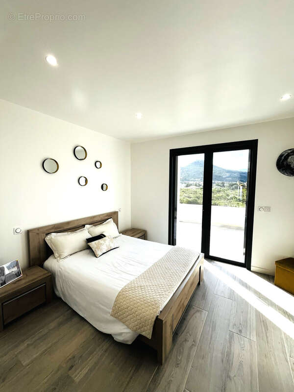 Propriété  5 chambres -  Proche Calvi - photo 10