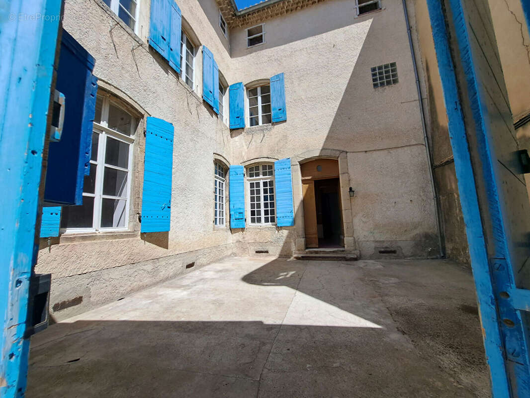 Belle opportunité à Malaucène pour création activité ou habitation - photo 10
