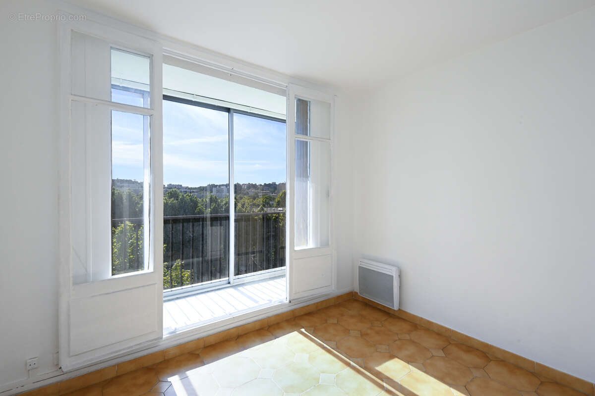 Appartement à MARSEILLE-14E