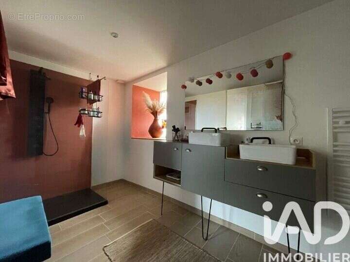 Maison 120 m² à Yvias  - photo 7