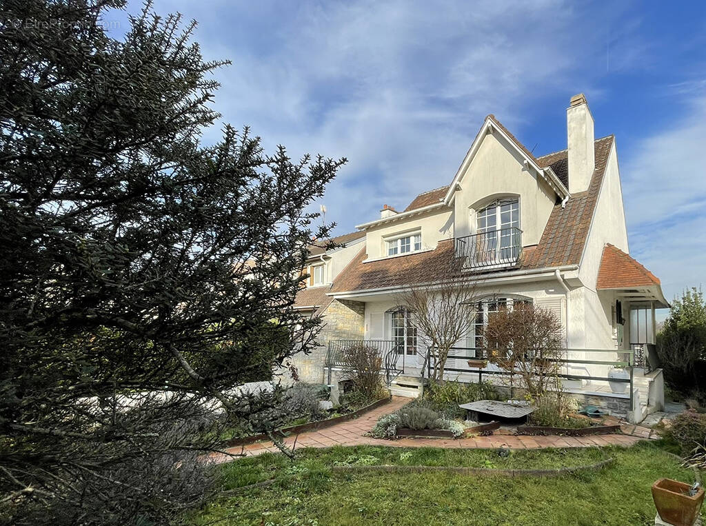 Maison à EAUBONNE