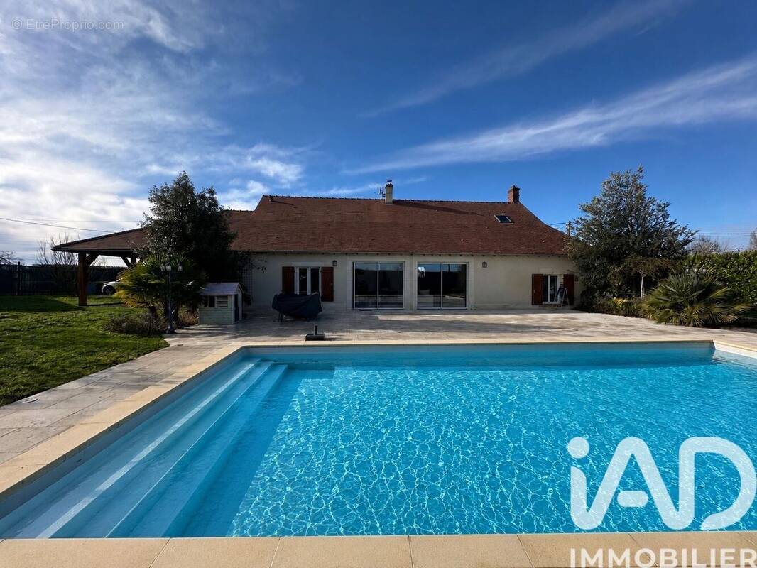 Photo 1 - Maison à SAINT-DOULCHARD