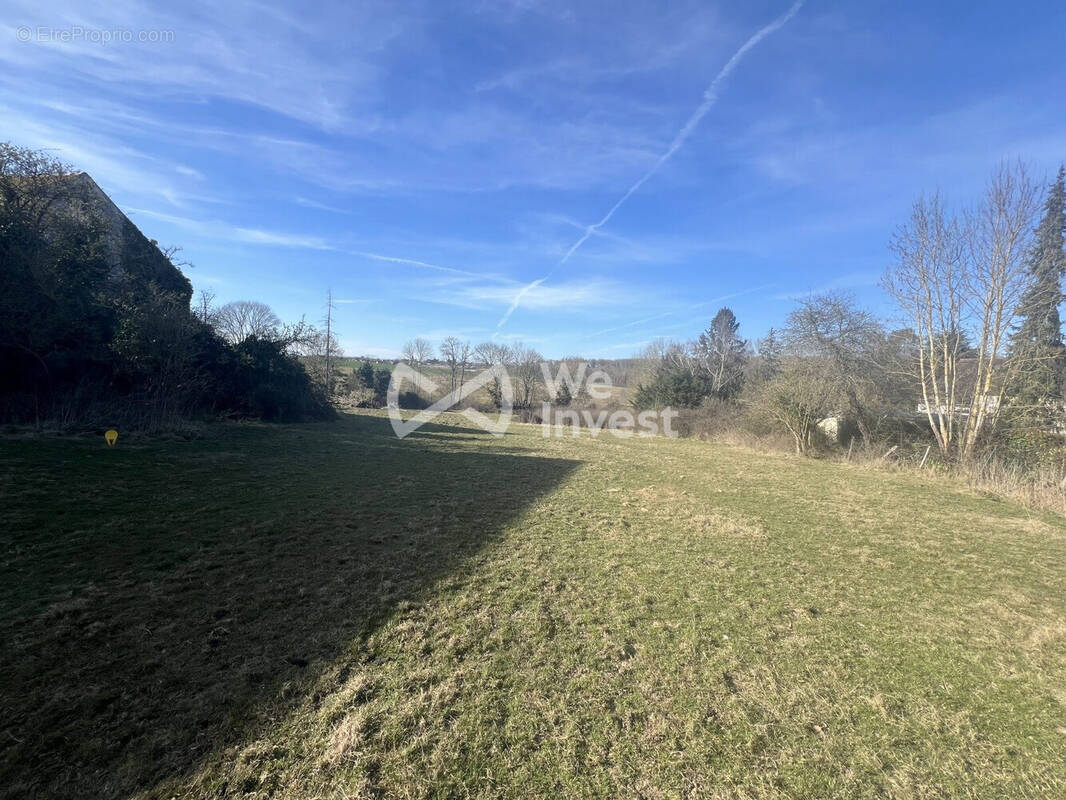 Terrain à JANVRY