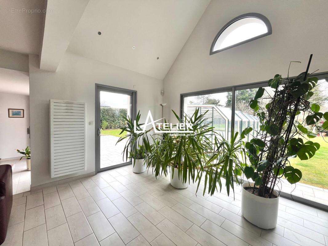 Maison à SAINT-ETIENNE-DE-MONTLUC