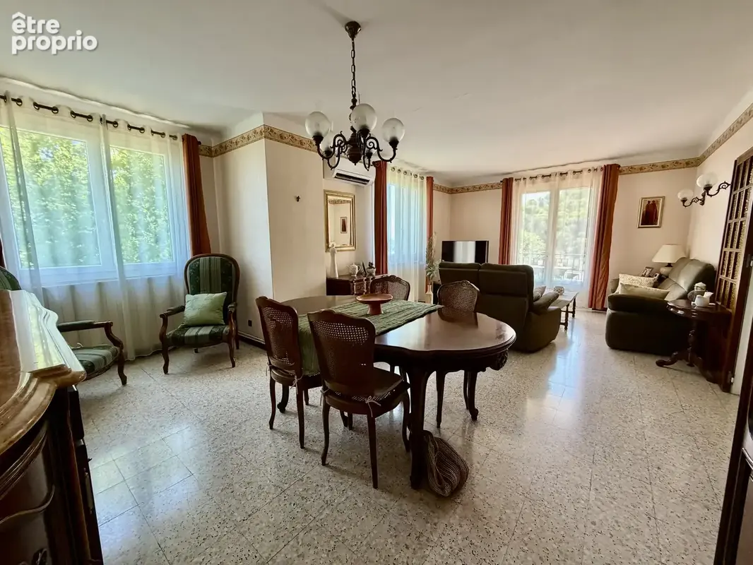 LAUDUN - Grande maison familiale avec appartement, piscine et terrain 1279m2 - photo 6
