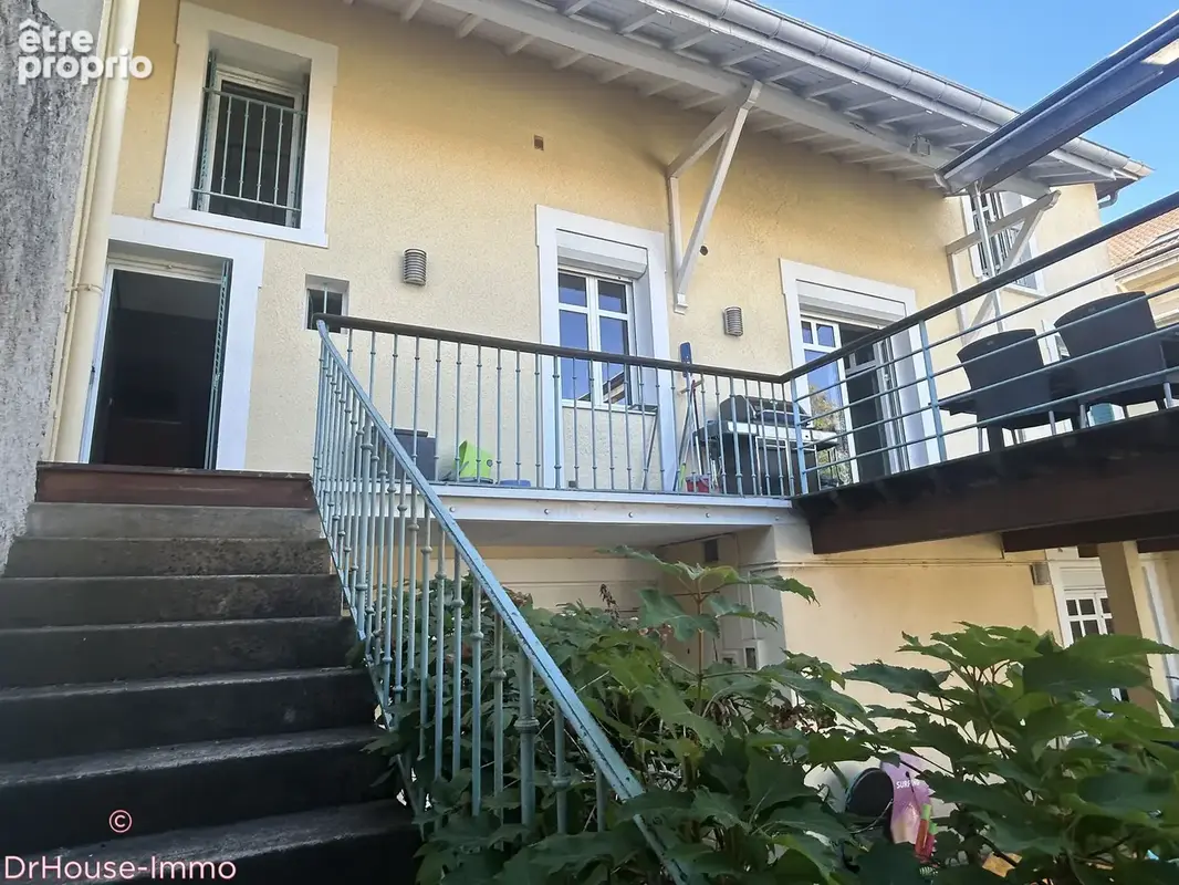 Maison 9 pièces 375 m² à vendre à Bourg-En-Bresse (01000) - photo 5