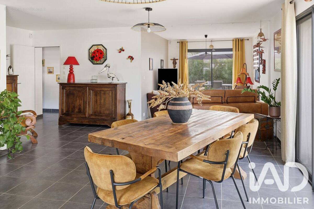 Photo 1 - Maison à CORDEMAIS